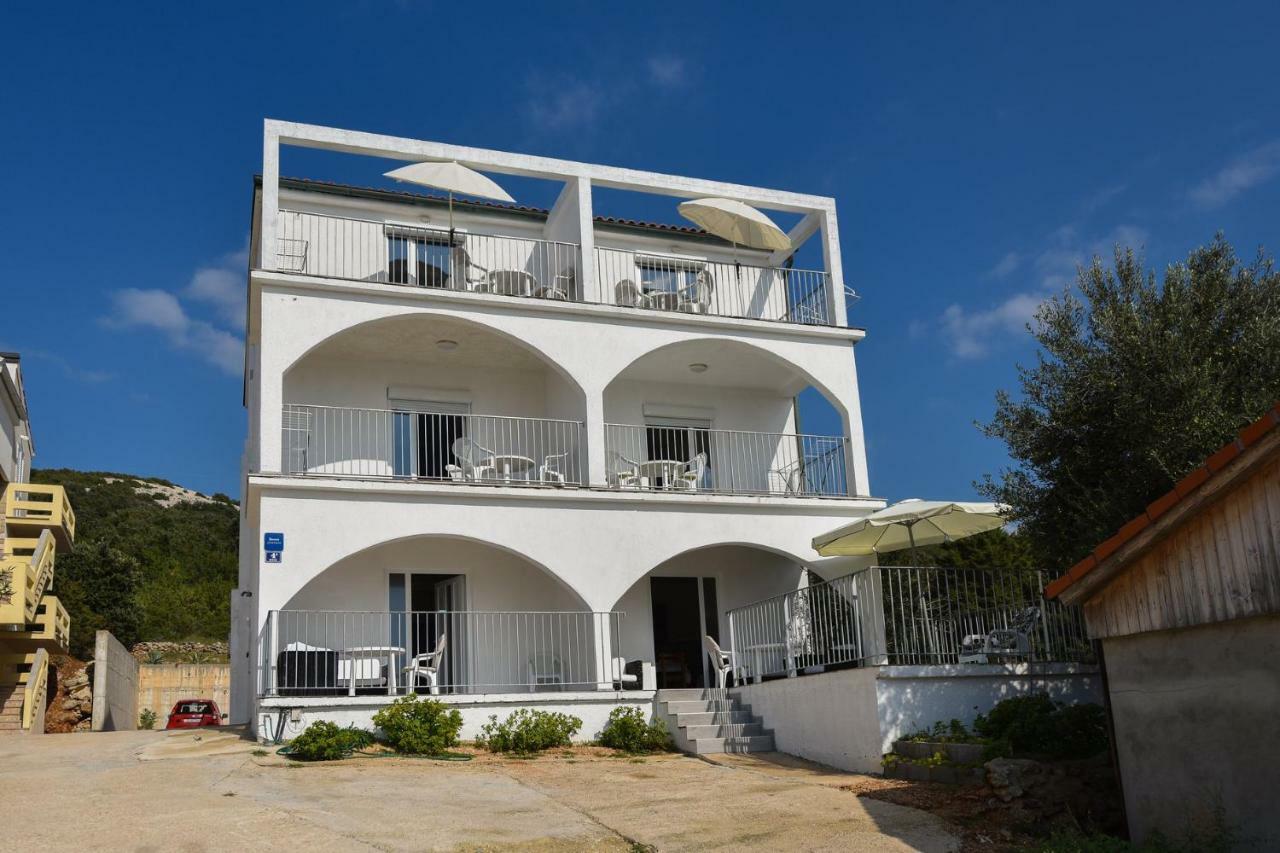Val Apartmani, Stara Novalja Exterior photo