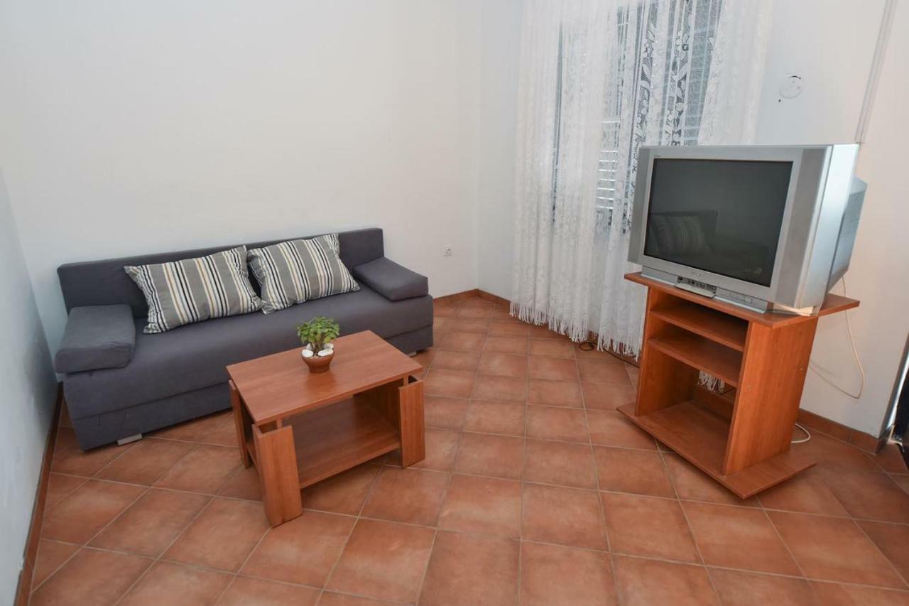 Val Apartmani, Stara Novalja Exterior photo