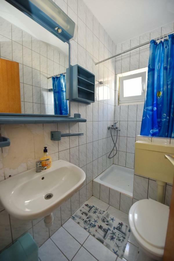 Val Apartmani, Stara Novalja Exterior photo
